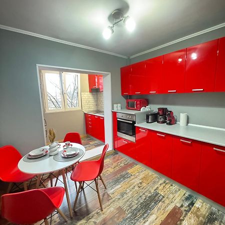 Red Dhomes . Near Nymphaea Oradea Exterior foto
